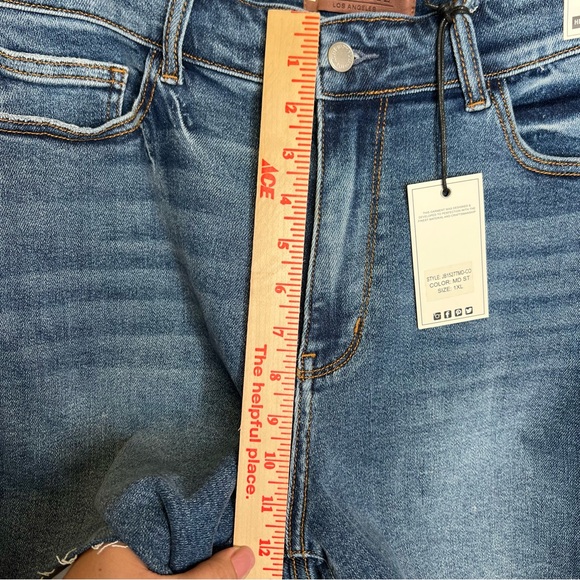 Judy Blue | NEW Blue Jean Shorts with Frayed Hem 1XL - Picture 6 of 7